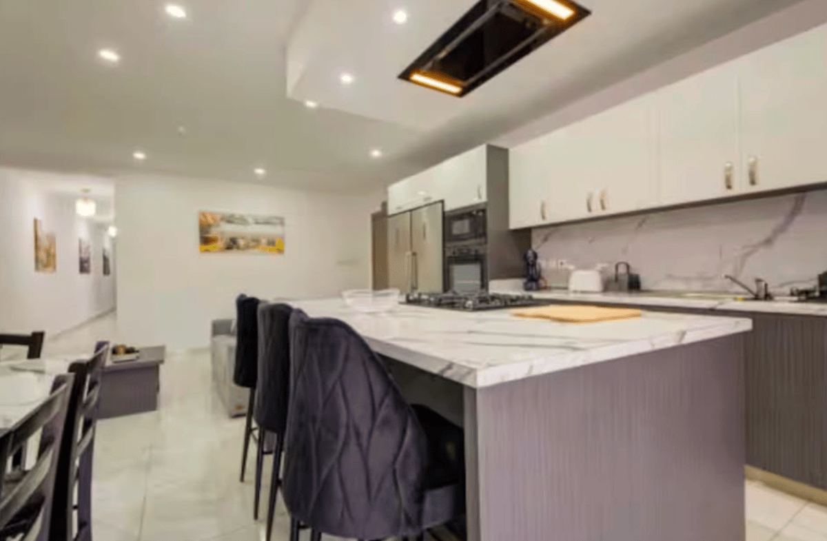 3-Bedroom 3-Bathroom Luxury Apartment €2500 photo 2