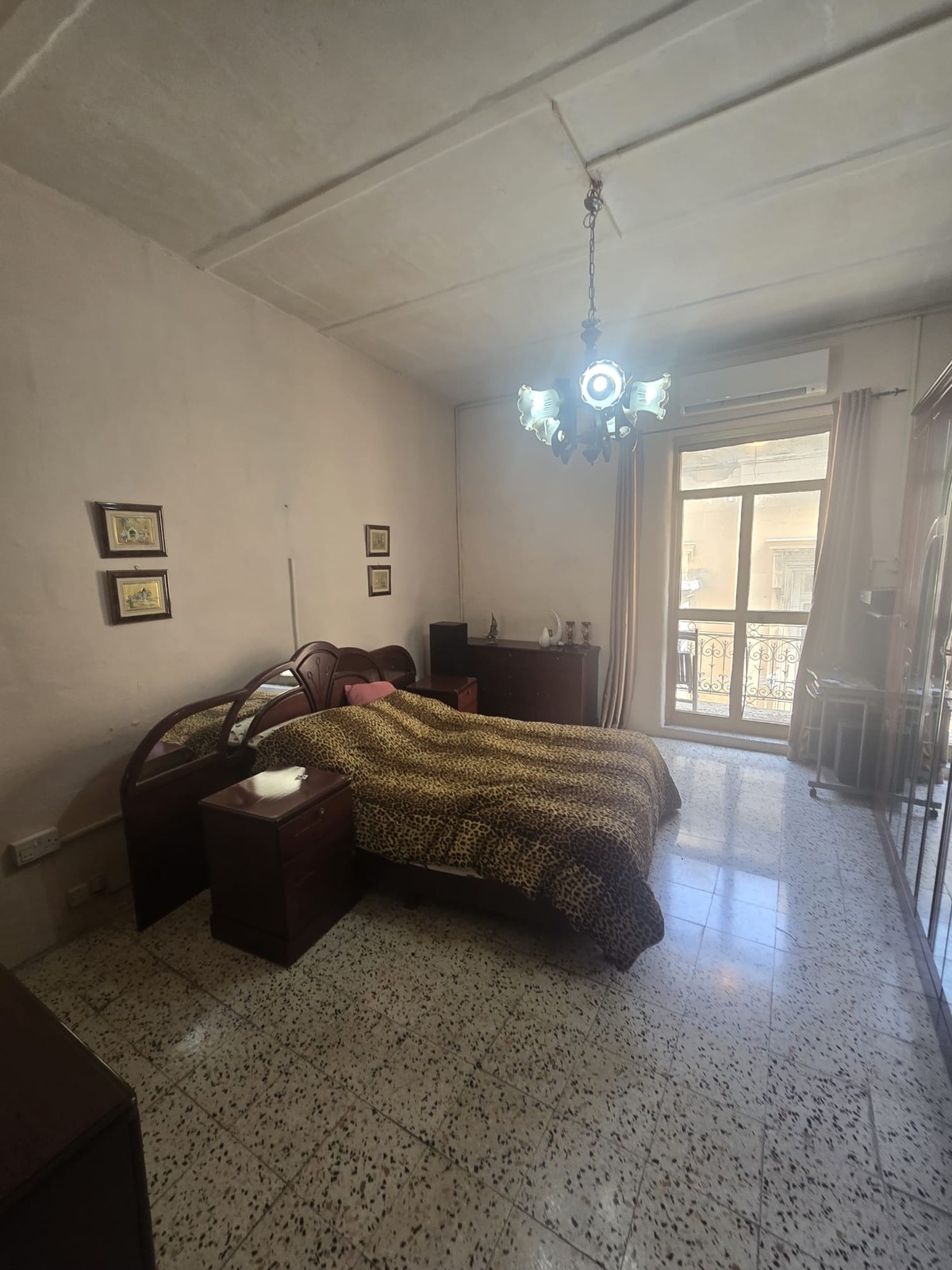 Charming Freehold 60 sqm 1-Bedroom Apartment in Valletta photo 2