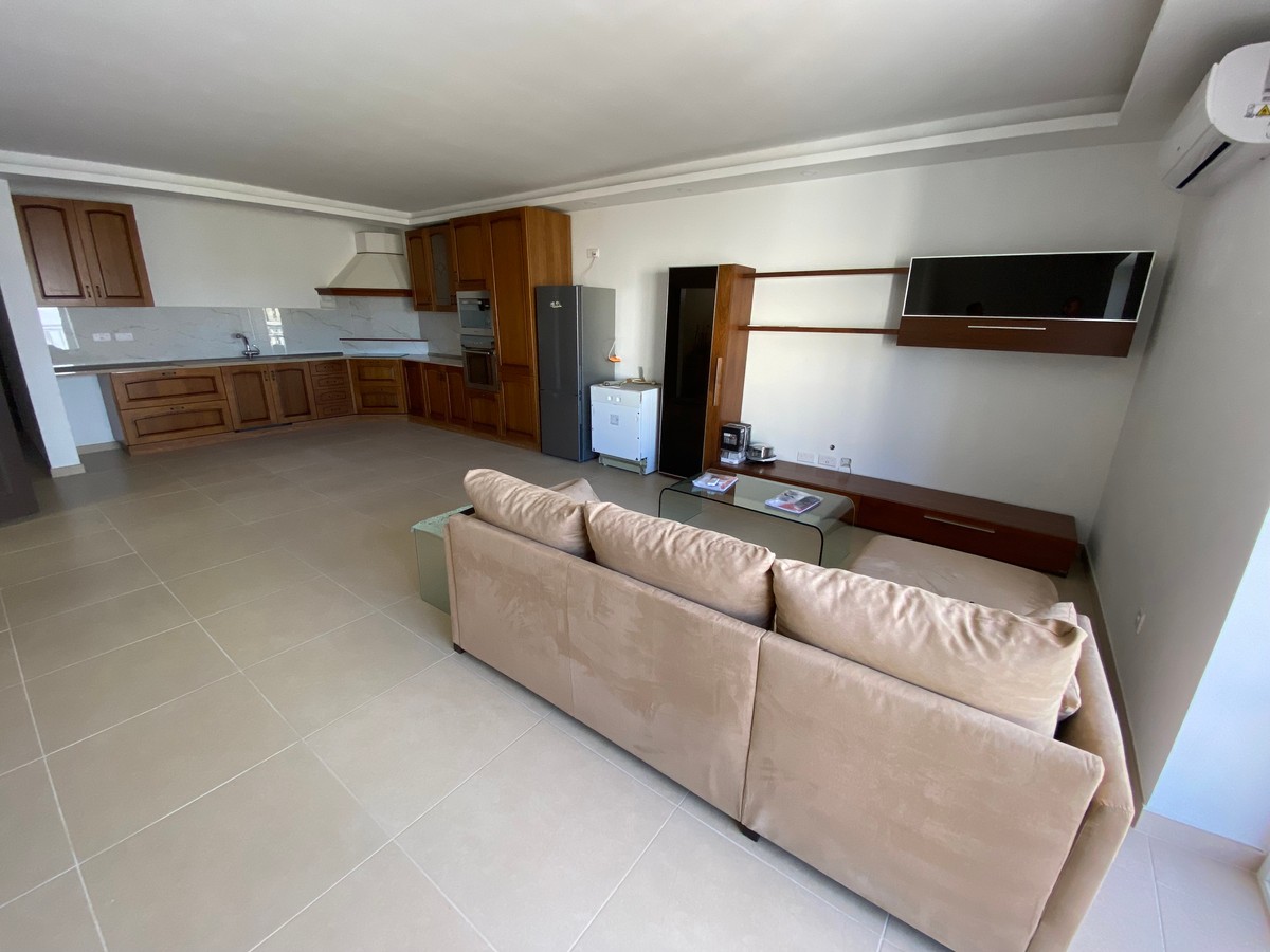 Stylish Newly Furnished 2-Bedroom Apartment in Kappara photo 2