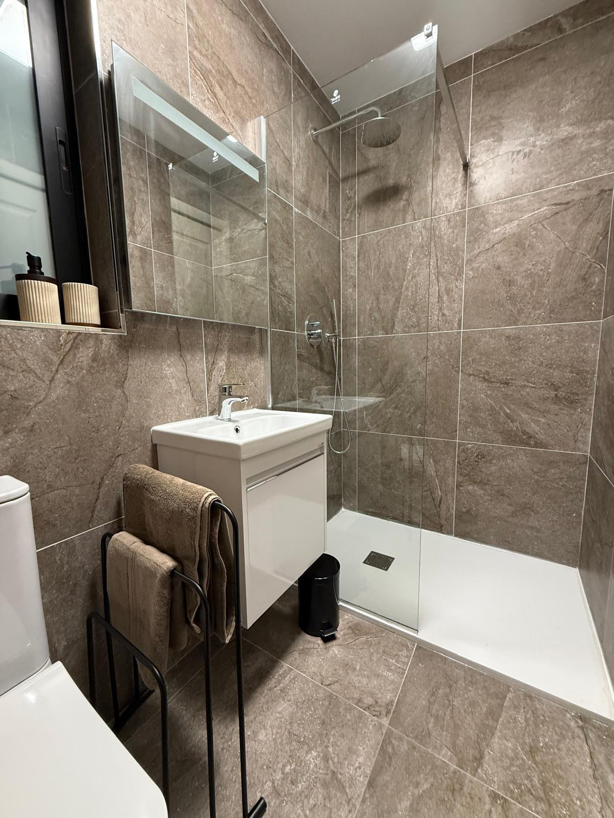2 Bedroom Apartment for Long Let in Gżira - €1,600/month photo 7
