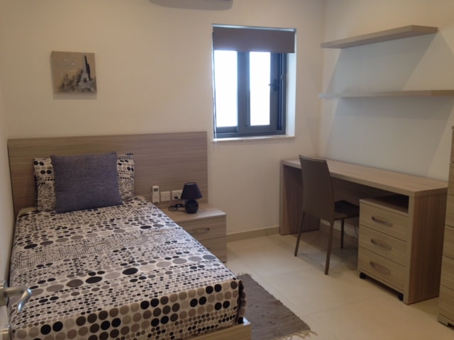 Modern Fully Airconditioned 3-Bedroom Apartment in Gzira photo 3