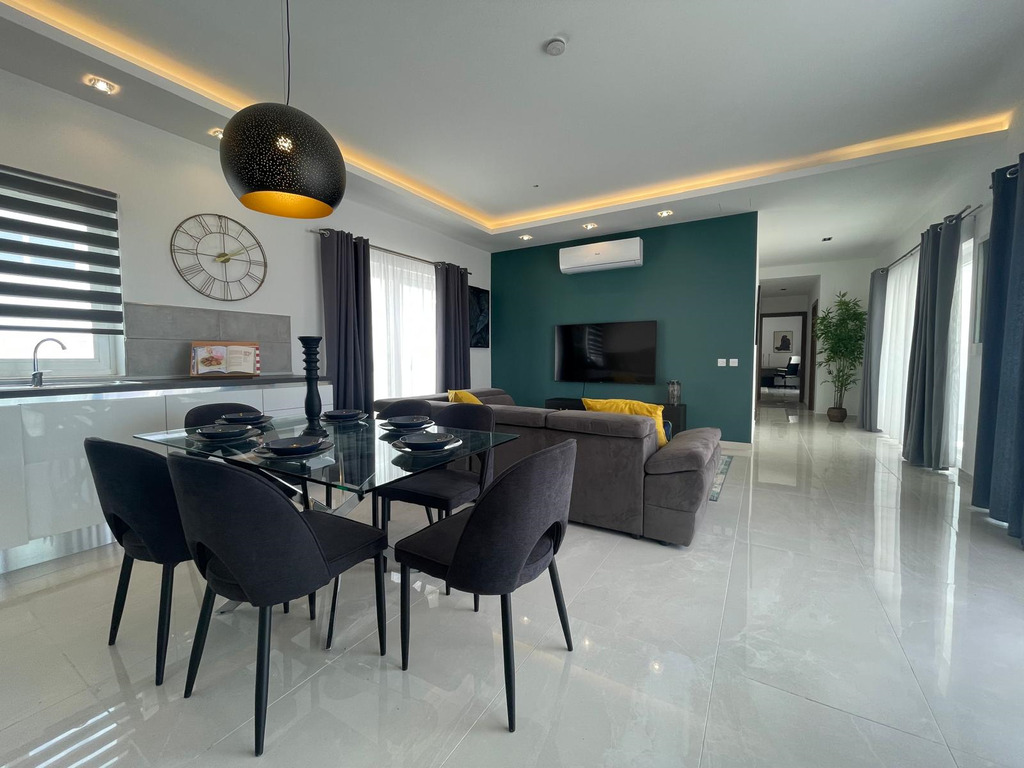 2 Bedroom Penthouse for Long Let in San Ġwann - €2,100/month photo 2