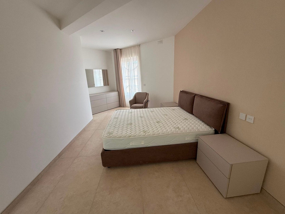 Bright & Modern 3-Bedroom Apartment on Dingli Street Sliema photo 5