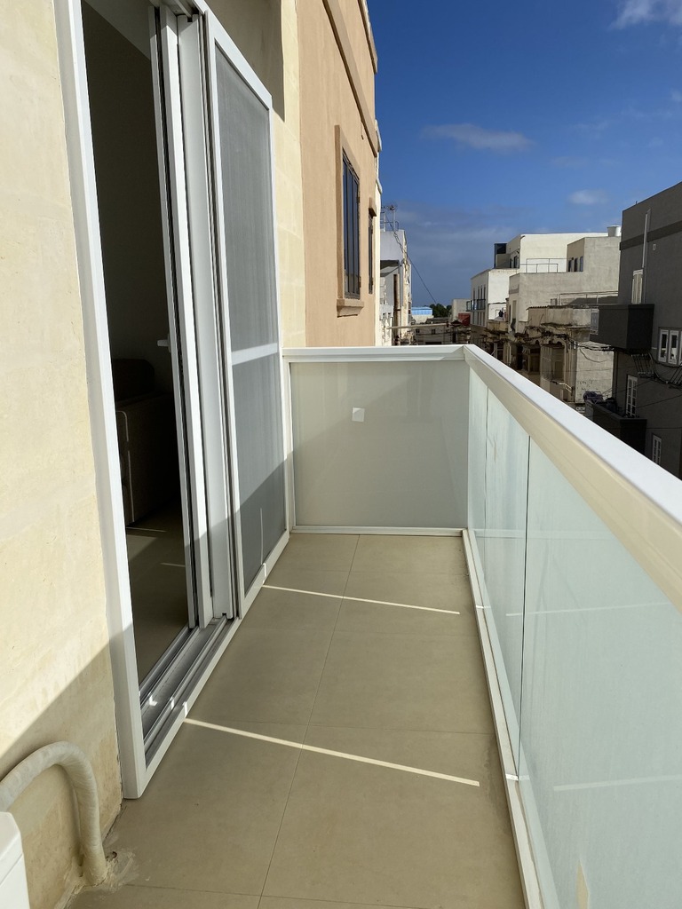1 Bedroom Apartment for Long Let in Ħamrun - €1,100/month photo 9