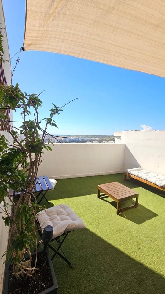 2 Bedroom Penthouse for Long Let in Marsaskala - €1,300/month