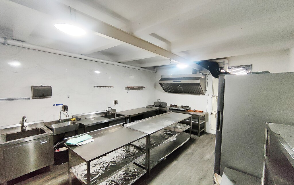 Restaurant/Bar for Long Let in Bormla - €1,170/month photo 5