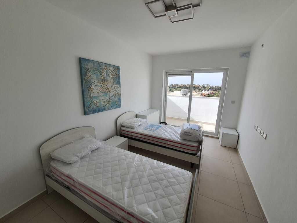 2 Bedroom Penthouse for Long Let in Swieqi - €1,900/month photo 5