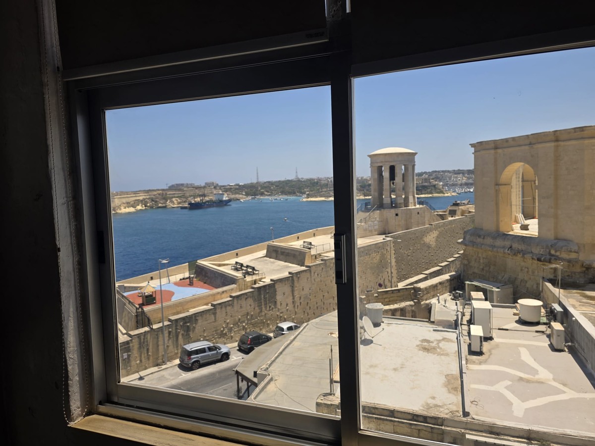Beautiful Freehold 2-Bedroom Apartment in Valletta For Sale photo 3