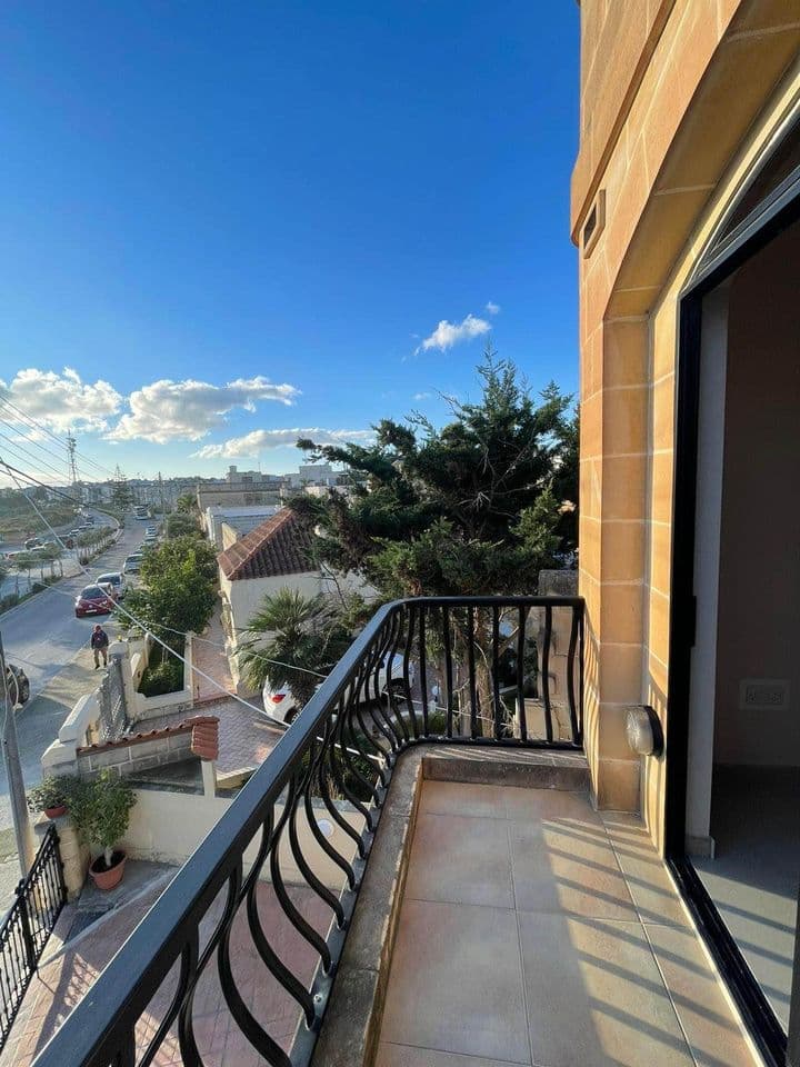4 Bedroom Ensuite Villa for Long Let in Naxxar - €2,500/month