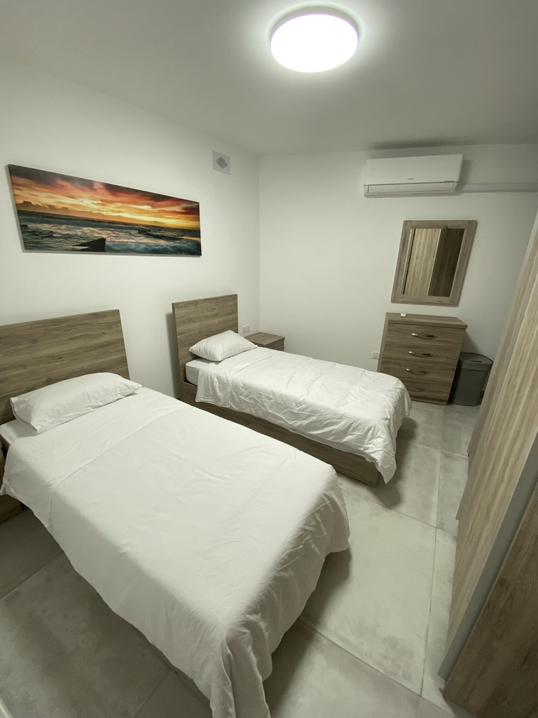 2 Bedroom Penthouse for Long Let in Swieqi - €2,000/month photo 6