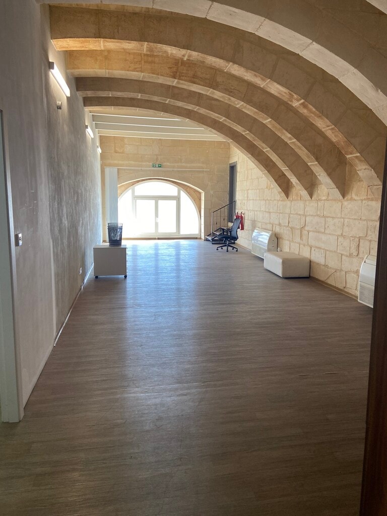 Office for Long Let in Valletta - €5,800/month photo 4