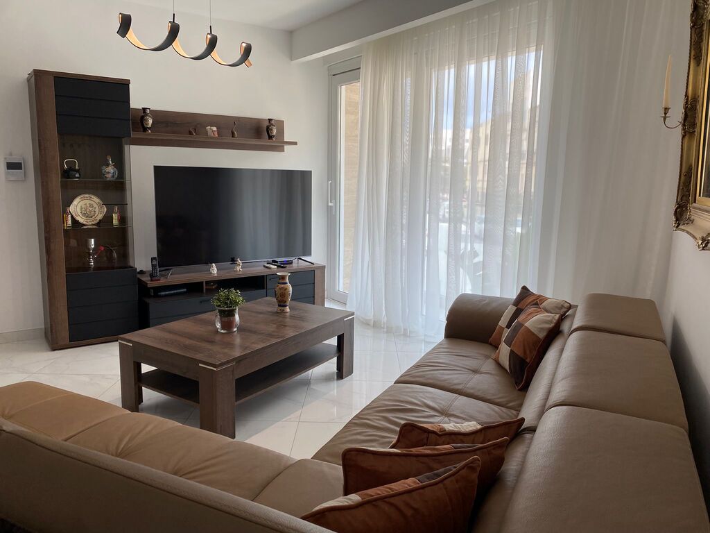 3 Bedroom Maisonette for Long Let in Swieqi - €3,000/month photo 3