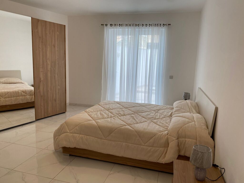 3 Bedroom Maisonette for Long Let in Swieqi - €3,000/month photo 8