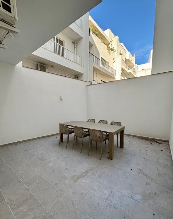 3 Bedroom Maisonette for Long Let in Żurrieq - €1,500/month photo 8