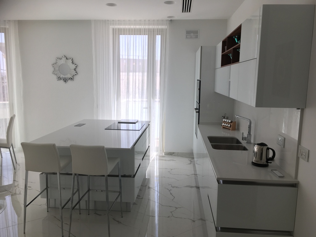 1 Bedroom Ensuite Apartment for Long Let in Sliema - €2,500/month photo 7