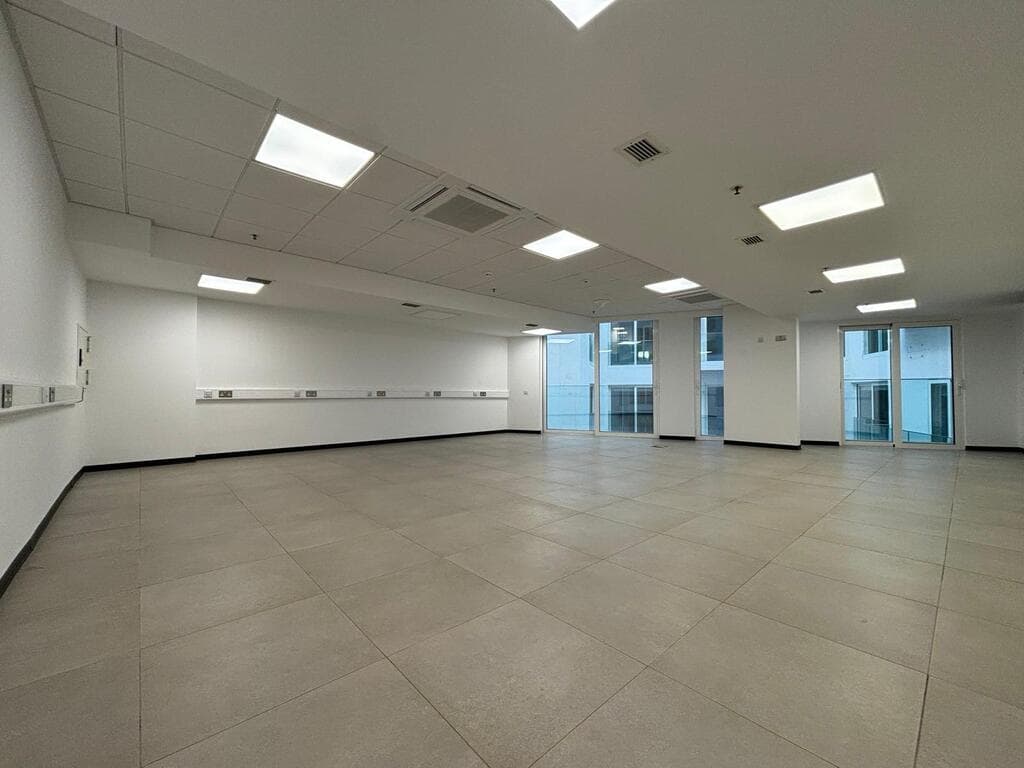 Office for Long Let in Sliema - €16,416/month