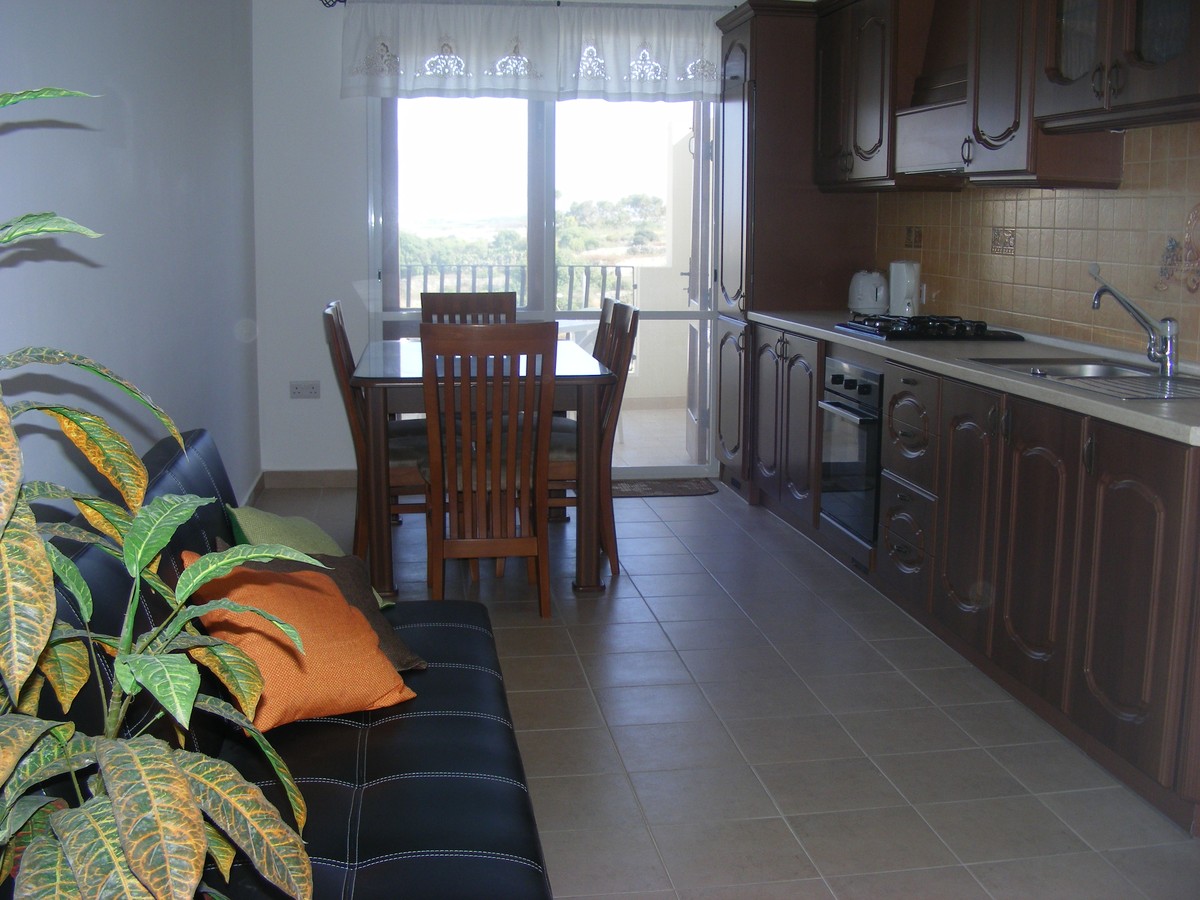 2 Bedroom Apartment for Long Let in Mosta - €1,199/month photo 2