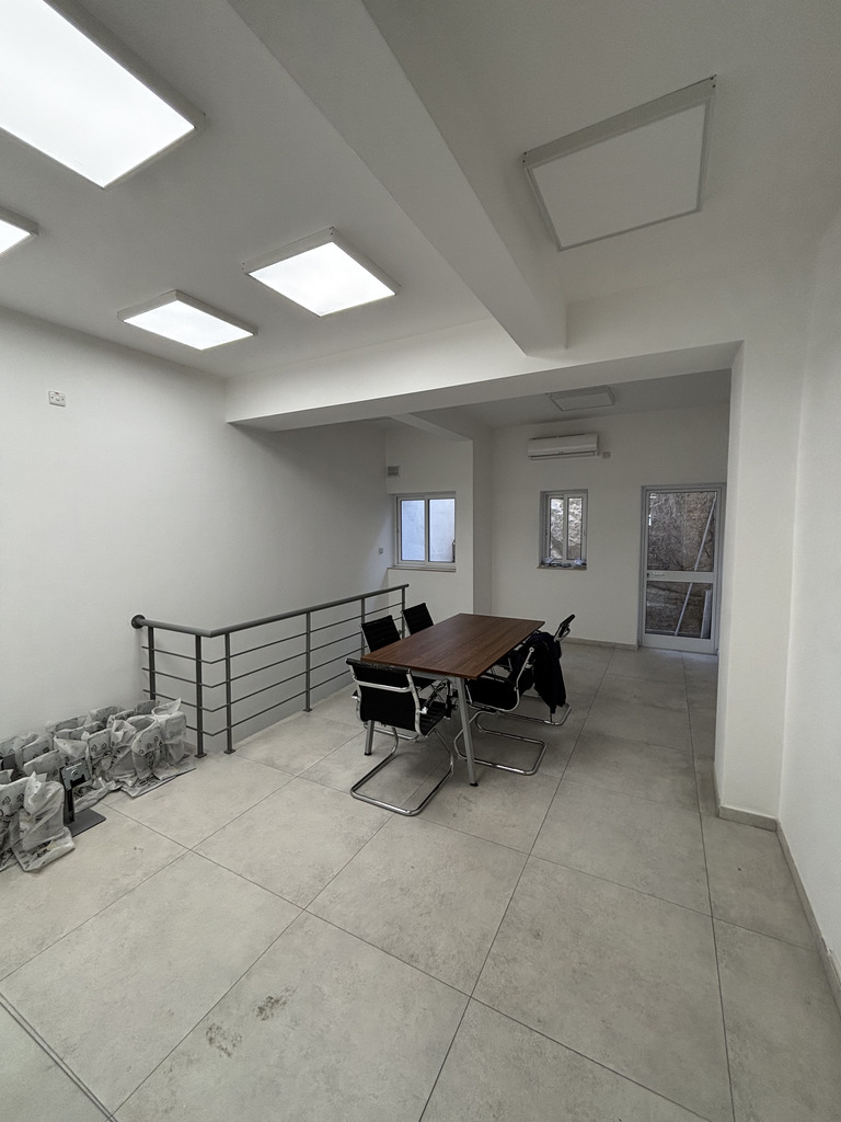 Office for Long Let in St. Julian's - €4,700/month photo 4