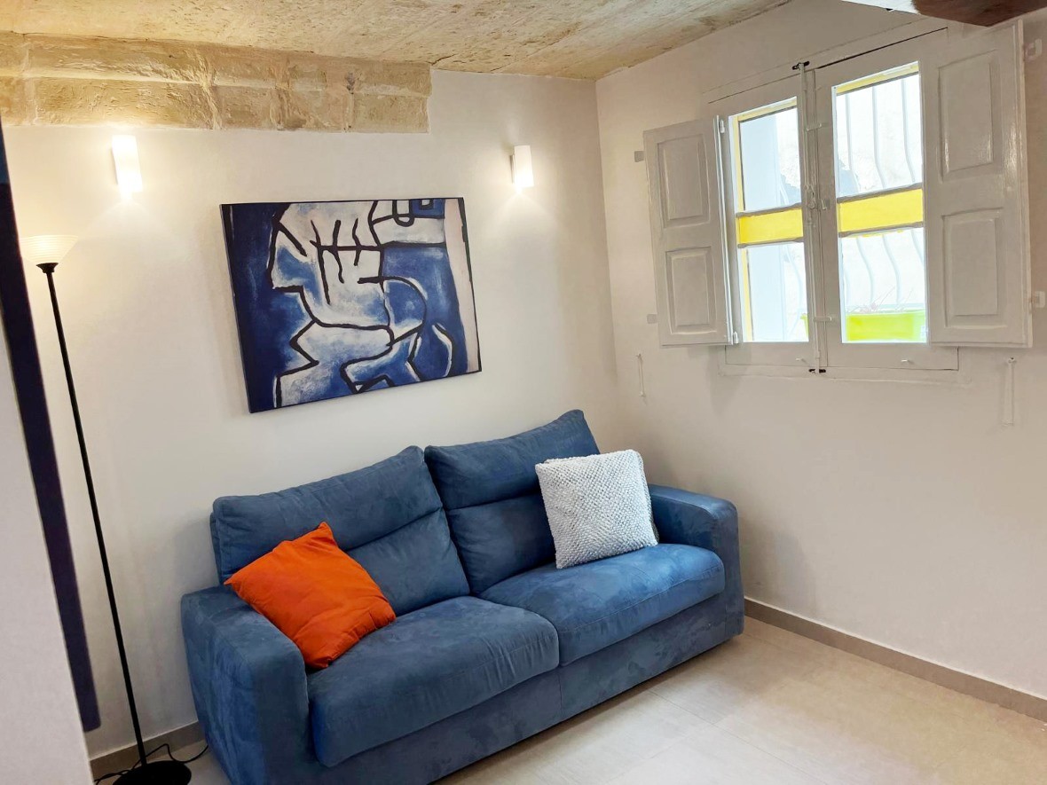 Charming 80sqm 2-Bedroom Maisonette in a Quiet Central Location in Sliema photo 2