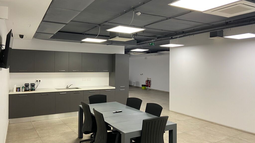 Office for Long Let in Pietà - €6,500/month photo 9