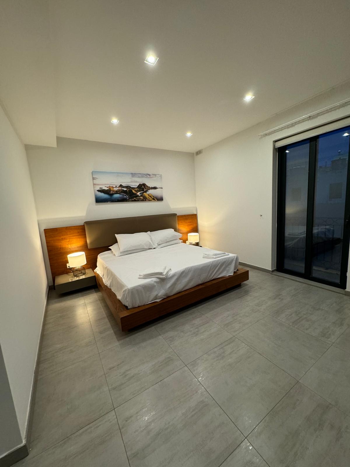3 Bedroom Ensuite Penthouse for Long Let in Sliema - €2,700/month photo 4