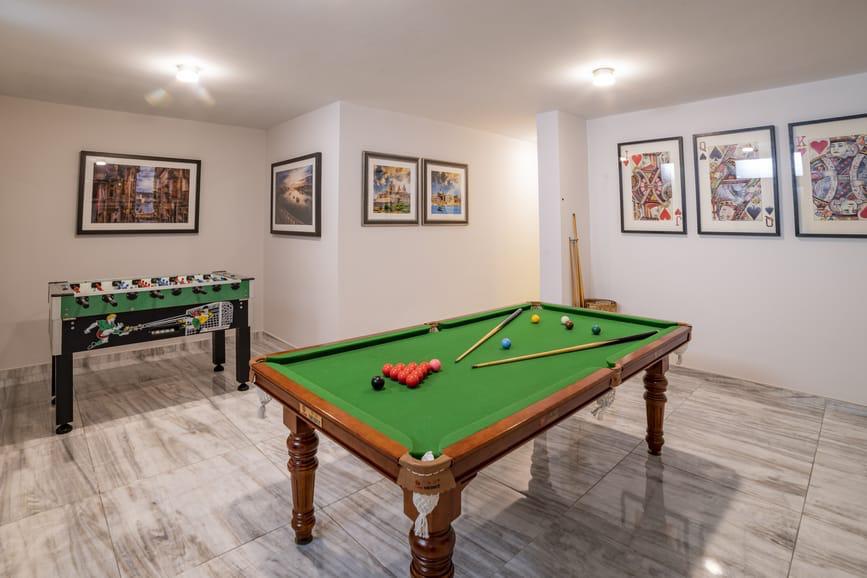 Sliema's Hidden Luxury Gem + Rooftop Jacuzzi & Designer Living
