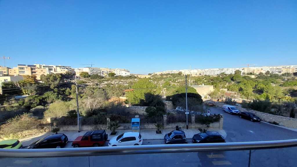 3 Bedroom Penthouse for Long Let in Naxxar - €1,600/month photo 17