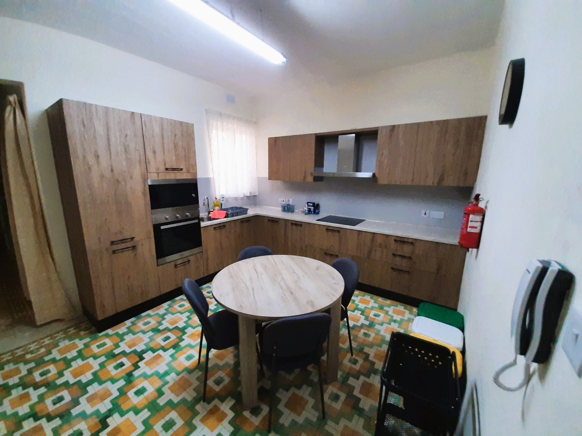 3 Bedroom Apartment for Long Let in Sliema - €1,500/month photo 3