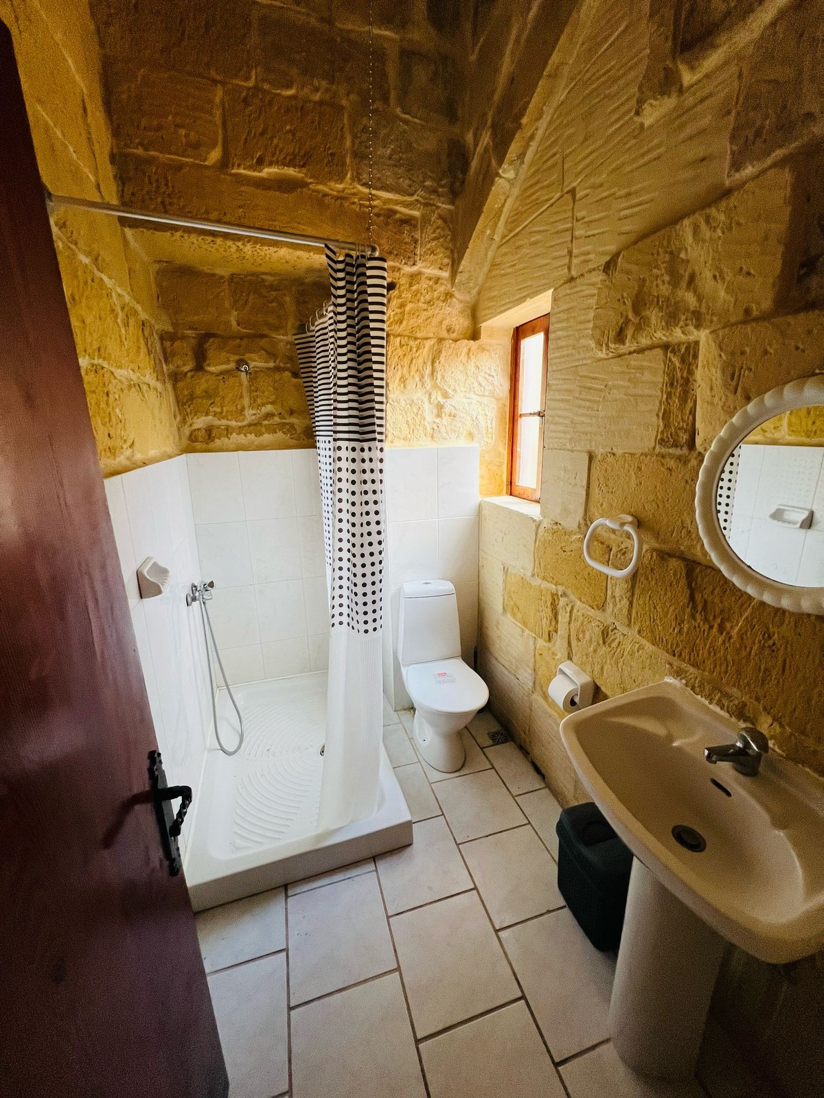 Magnificent 5-Bedroom Farmhouse with Pool in San Lawrenz, Gozo photo 11
