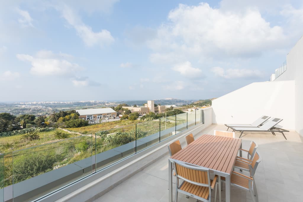 2 Bedroom Apartment for Long Let in Mosta - €2,200/month