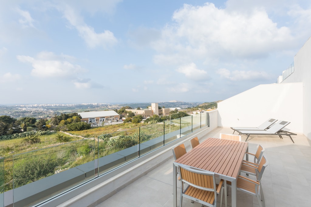 2 Bedroom Apartment for Long Let in Mosta - €2,200/month