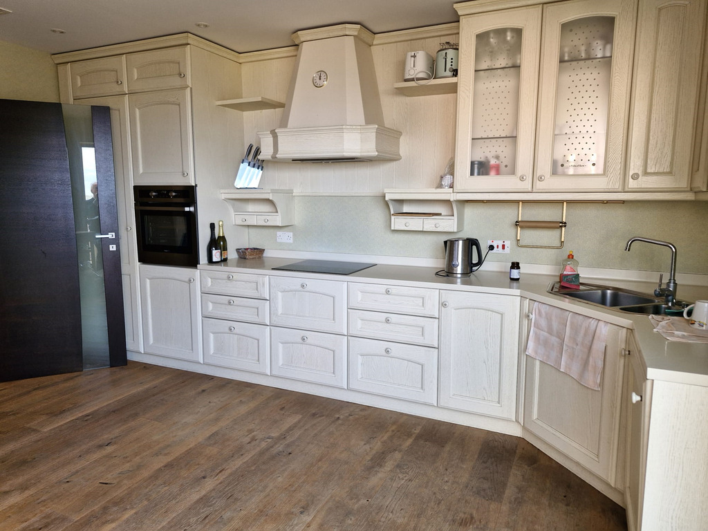 3 Bedroom Apartment for Long Let in Mellieħa - €2,800/month photo 6