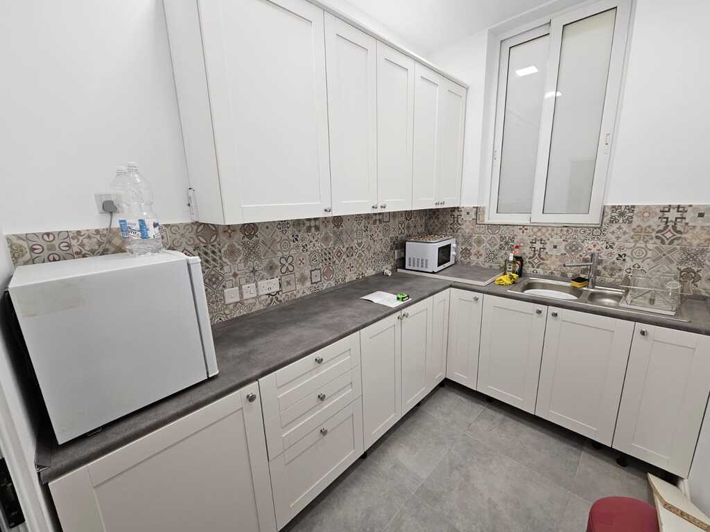 Office for Long Let in Valletta - €3,500/month photo 12