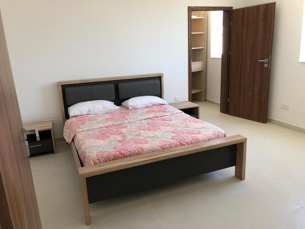 2 Bedroom Penthouse for Long Let in Swieqi - €2,500/month photo 7