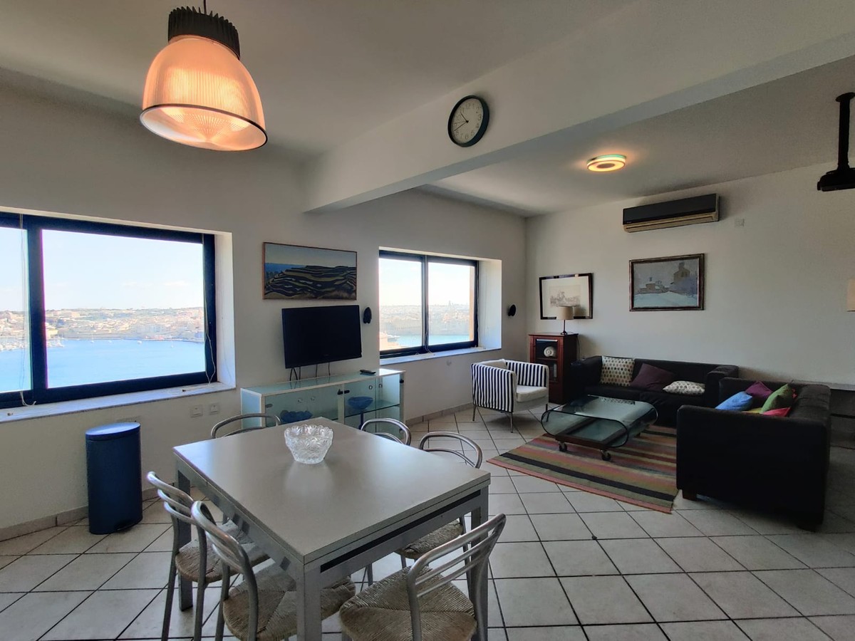 3 Bedroom Ensuite Apartment for Long Let in Valletta - €2,500/month photo 3