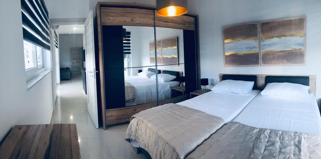 1 Bedroom Penthouse for Long Let in Gżira - €1,600/month photo 8