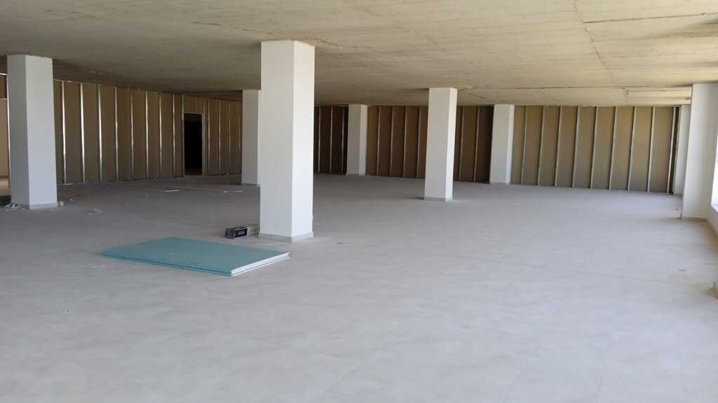 Office for Long Let in Mrieħel - €8,580/month