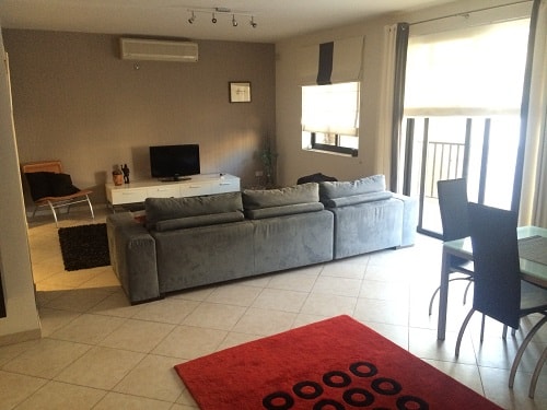 Beautiful Modern 3-Bedroom Apartment in St Julians photo 2