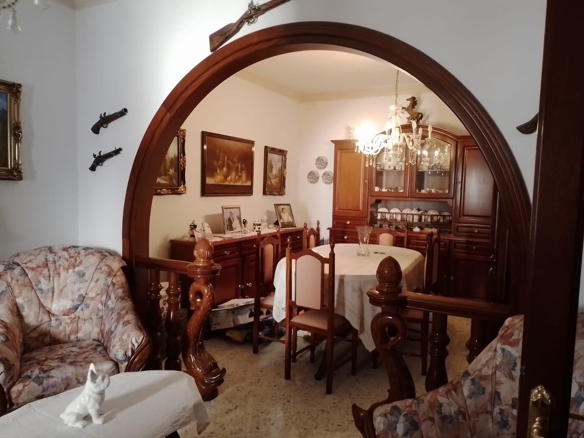 Contemporary 3 bedroom terraced house in Naxxar with large garage photo 4