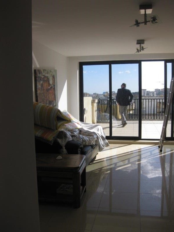 Stylish Highly Finished & Furnished Penthouse with A Large Entertaining Terrace in Swieqi