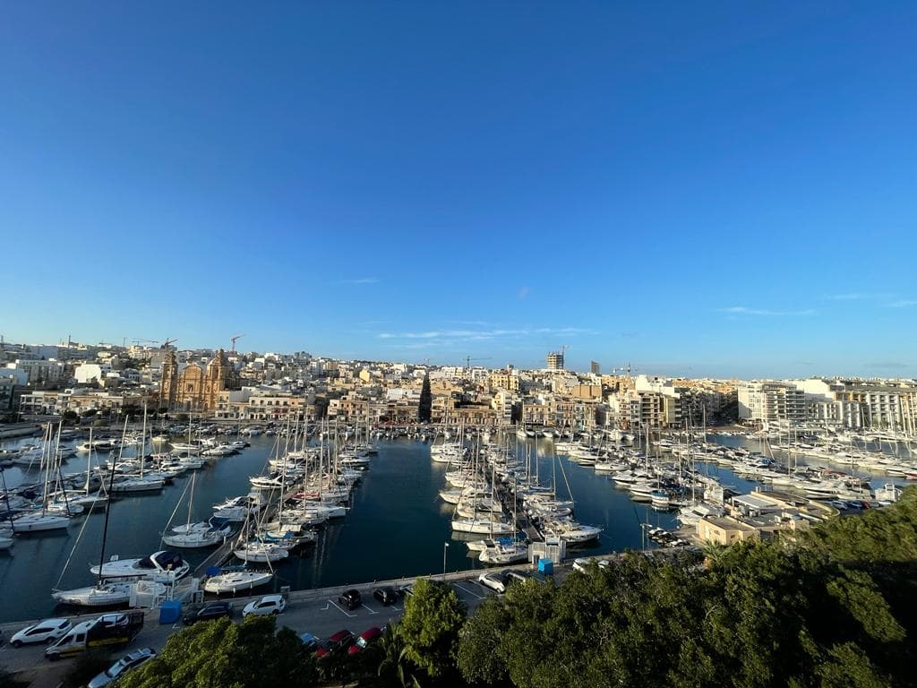 3 Bedroom Apartment for Long Let in Pietà - €2,000/month