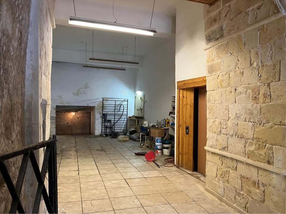 Restaurant/Bar for Long Let in Senglea - €1,500/month