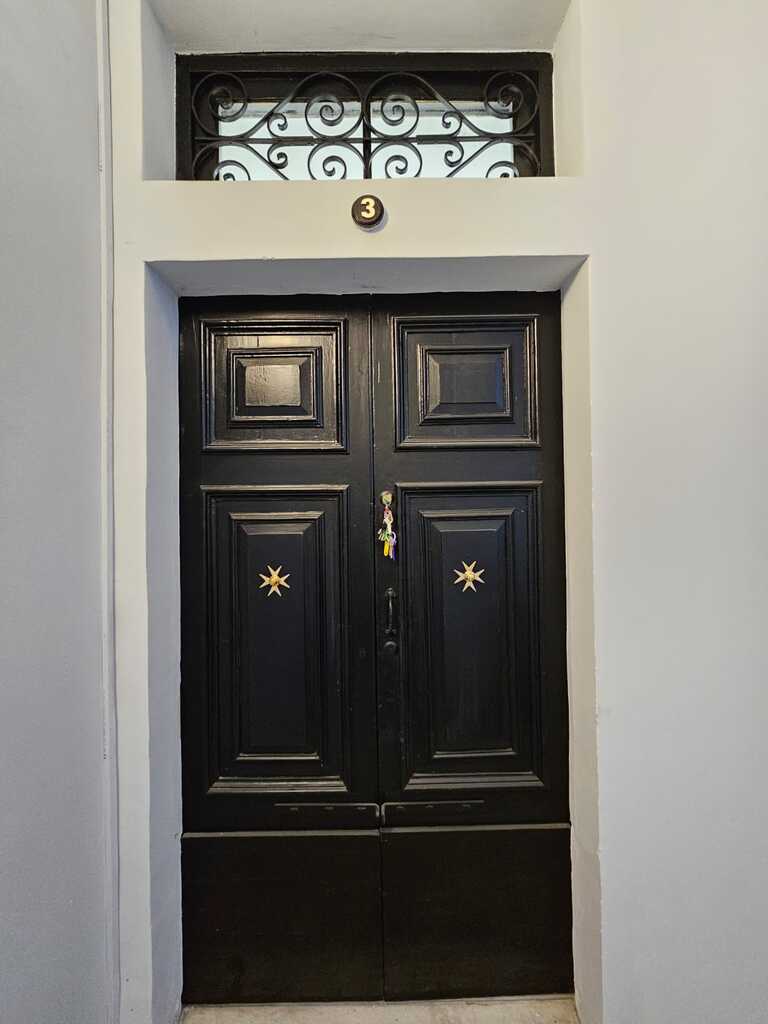 Office for Long Let in Valletta - €3,500/month photo 3