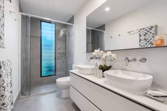 3 Bedroom Apartment in St Julians LONGLET