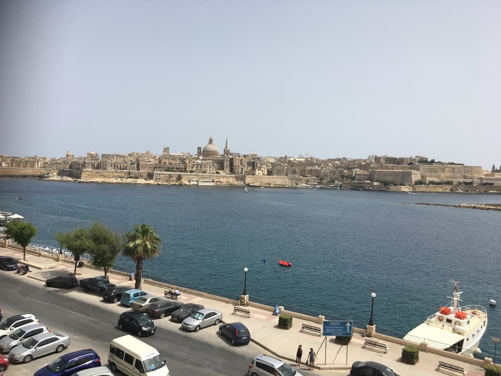 2 Bedroom Apartment for Long Let in Sliema - €2,000/month