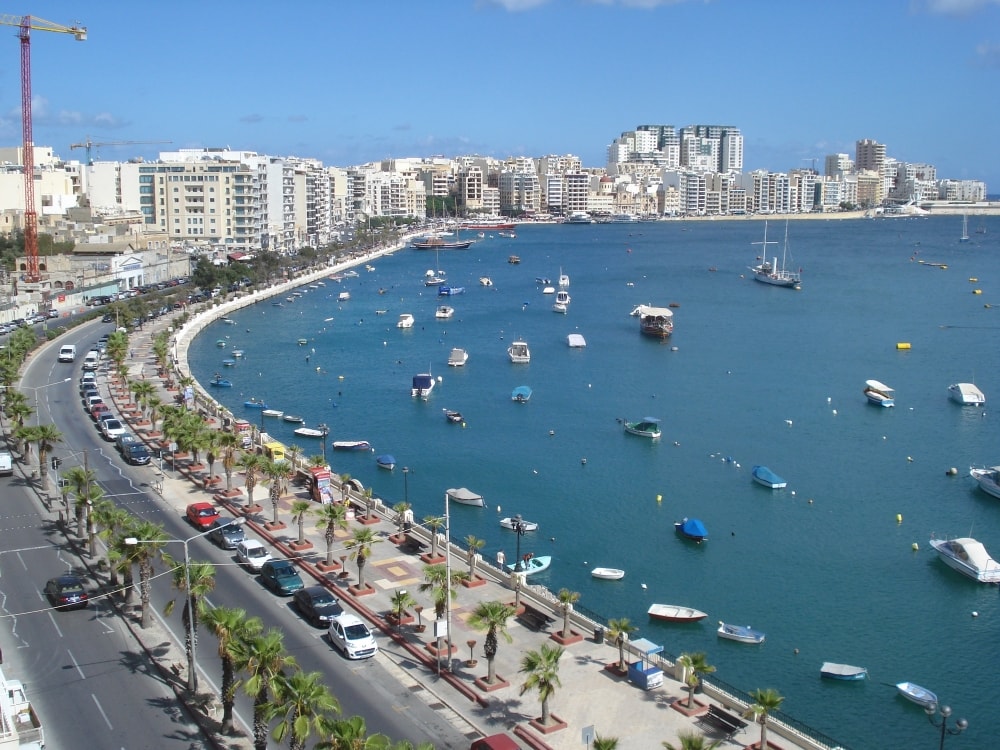 Office for Long Let in Gżira - €6,000/month
