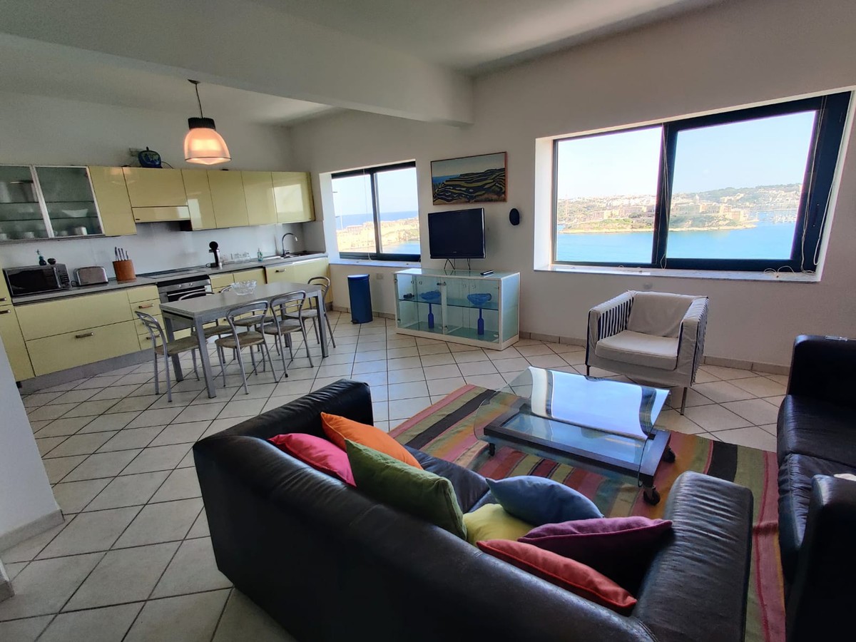 3 Bedroom Ensuite Apartment for Long Let in Valletta - €2,500/month photo 2