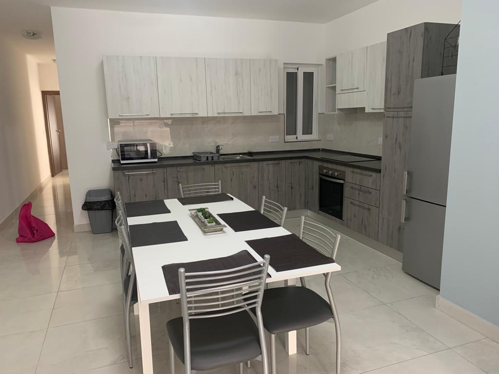 2 Bedroom Apartment for Long Let in St. Julian's - €1,500/month photo 4