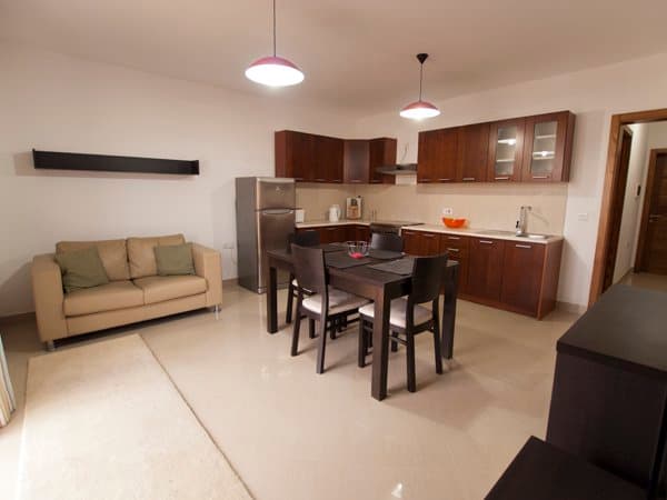 1 Bedroom Apartment for Long Let in Buġibba - €1,000/month