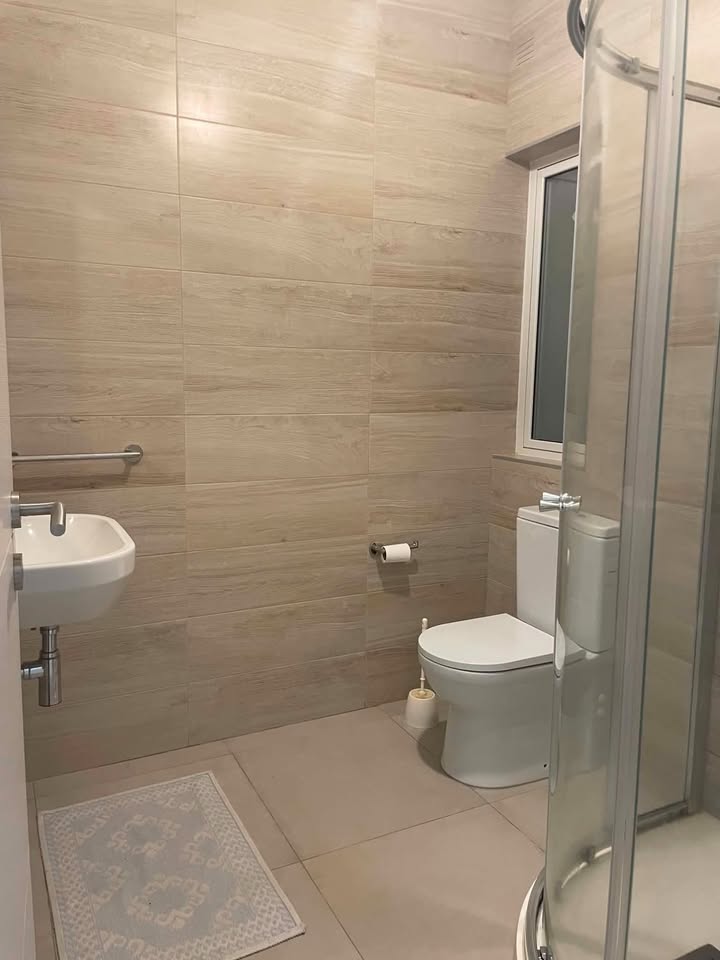 Bright Brand New 3-Bedroom Maisonette with Open Views in Pembroke photo 3